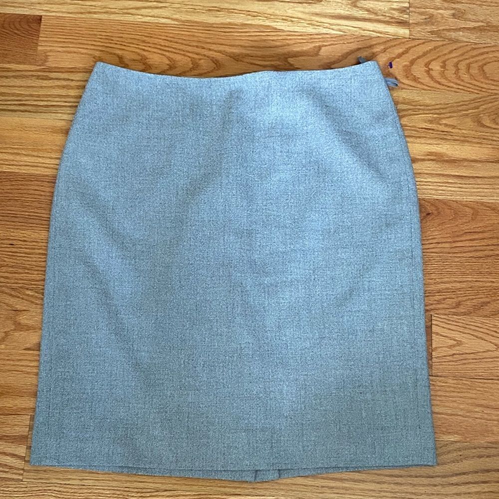Anne Klein
Size 8 Casual Skirt